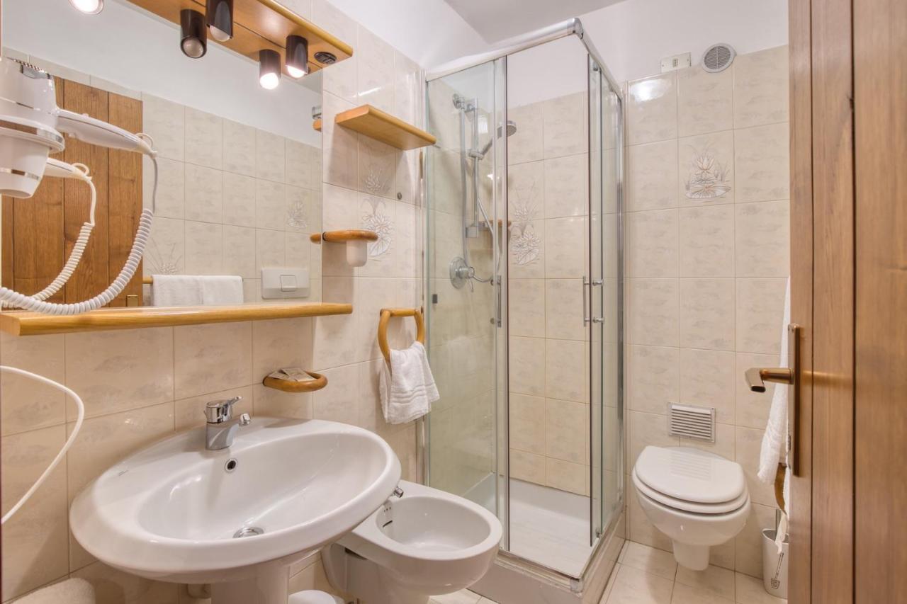 Albergo Moleta Hotel 2*