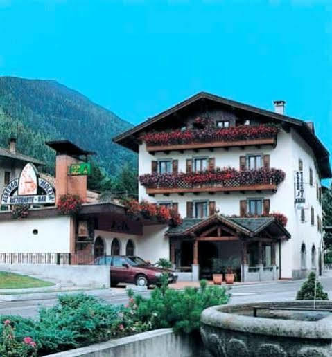Albergo Moleta Hotel 2*